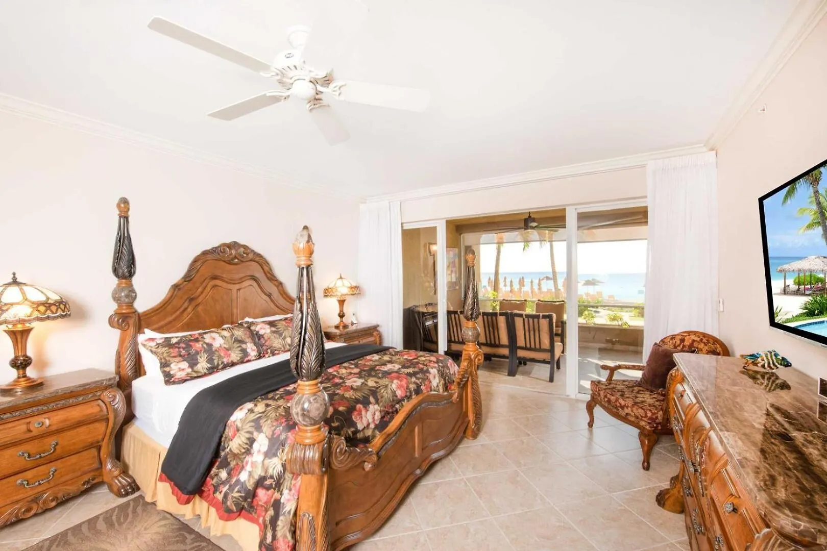 Beachcomber 05 جورج تاون شقة